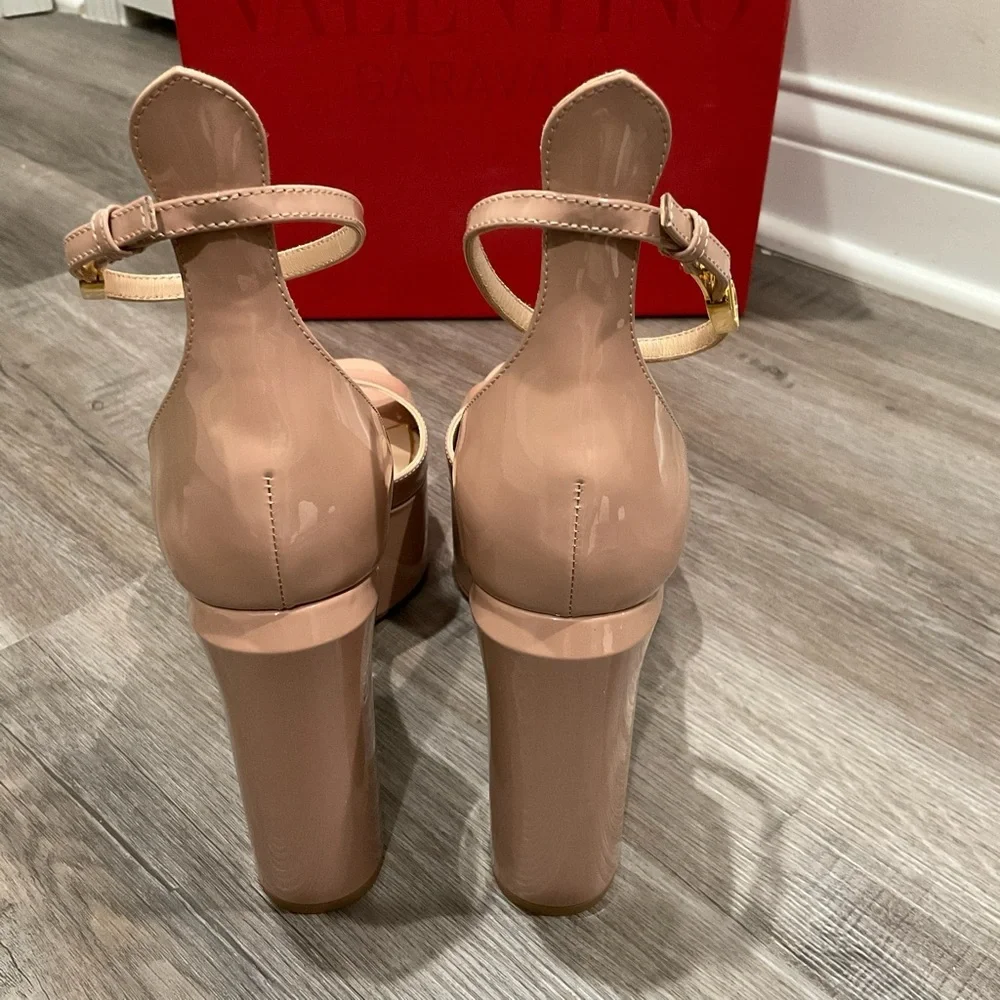 Valentino Garavani Logo Neutral Tan Go Patent Leather Sandal Platforms